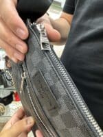 LV - Τσαντάκι - Black Damier - Image 2