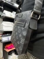 LV - Τσαντάκι - Black Monogram - Image 3
