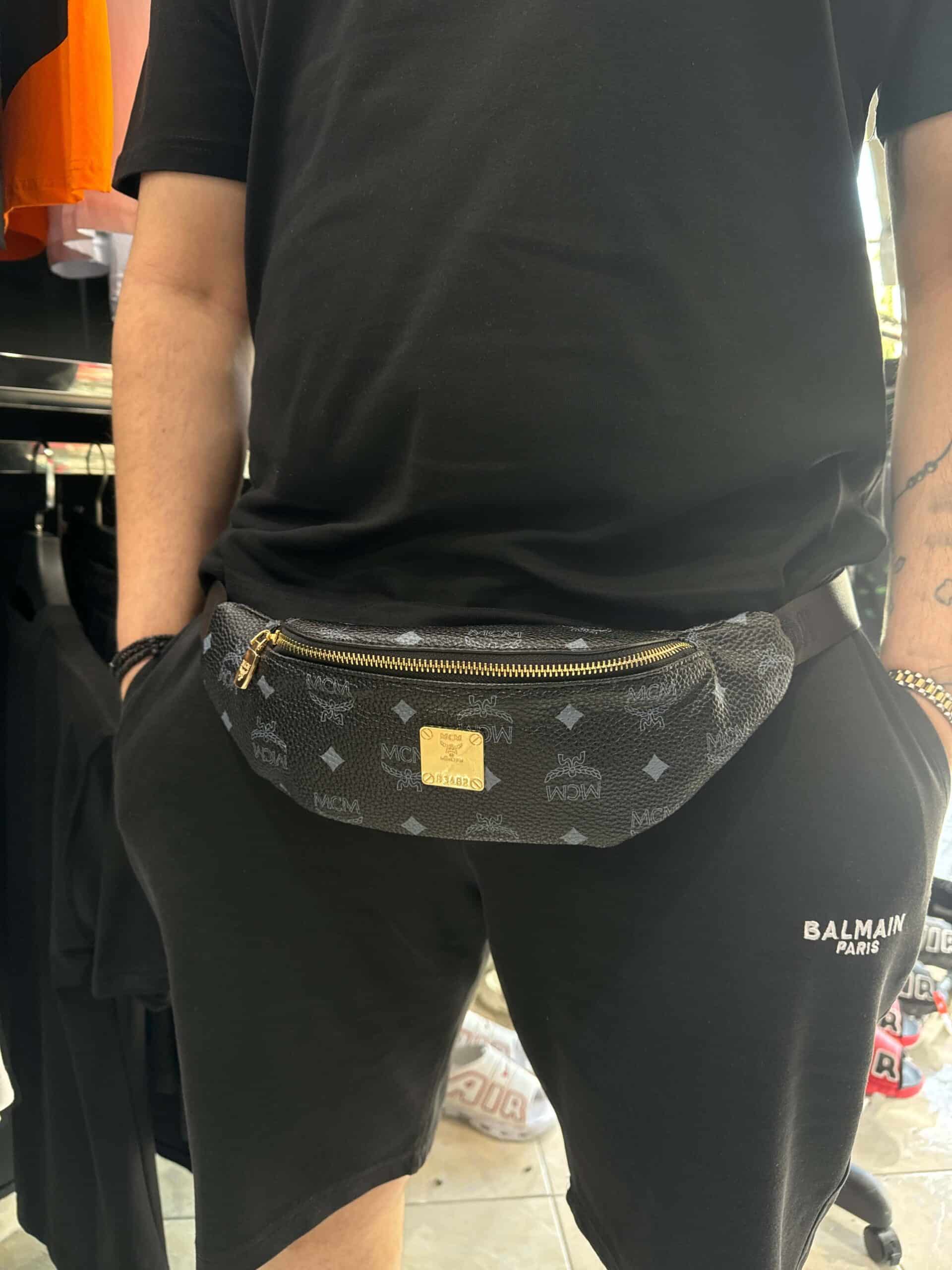 956150E1-BF24-4B39-B22E-3B50F77A4D72 MCM - Τσαντάκι Μέσης - Monogram - Black - Image 1