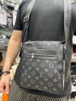 LV - Τσαντάκι - Black Monogram - Image 2