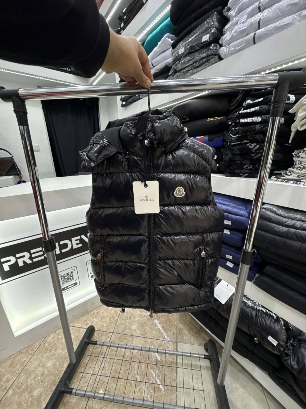 Moncler__-_Vest_-_Black-Maya_-_NFC_-_PresidentGreeceShop-7377154 Moncler - Vest - Black/Maya - NFC - PresidentGreece.Shop