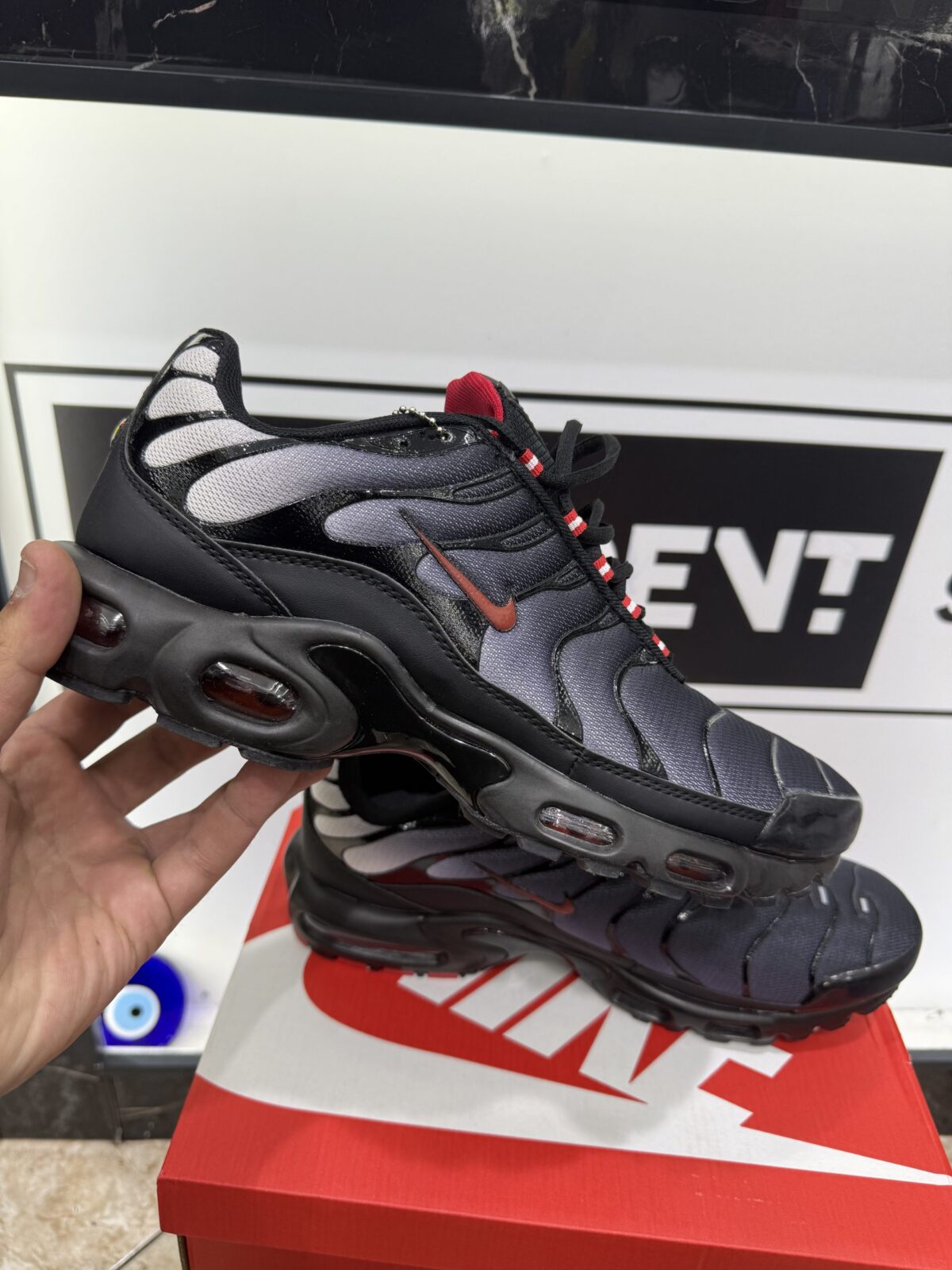 IMG_2722 Nike - TN - Black/Grey - Special - Image 1
