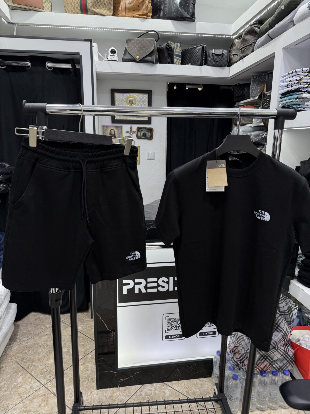 IMG_2897 TheNorthFace - Summer Set - Black - Image 1