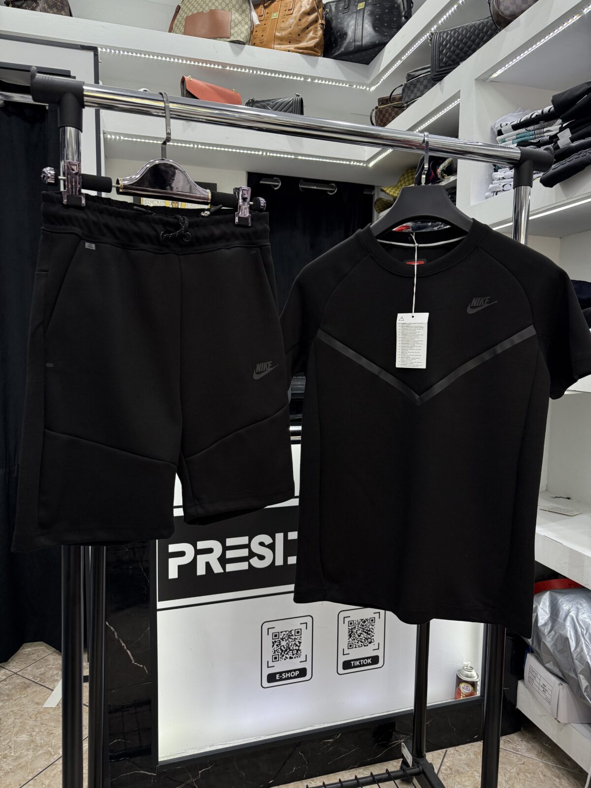 IMG_3145 Nike - Summer Set - Black - Tech Fleece - Image 1